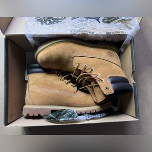 Timberland Women’s 6” Waterville Double Collar Wheat Nubuck Boots 42687